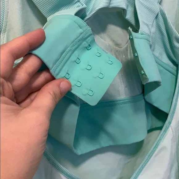 Lulu lemon built in bra tank - Picture 4 of 4